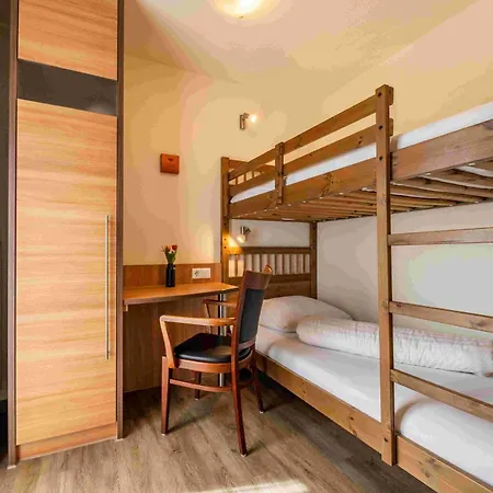 فندق Hagnauer Hof 3*